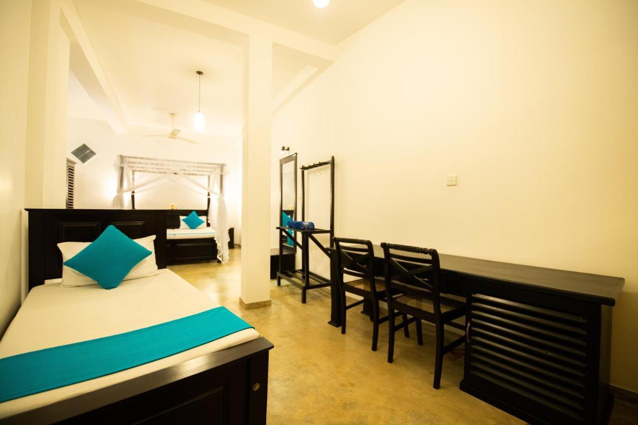 International Beach Hotel & Restaurant Hikkaduwa Esterno foto