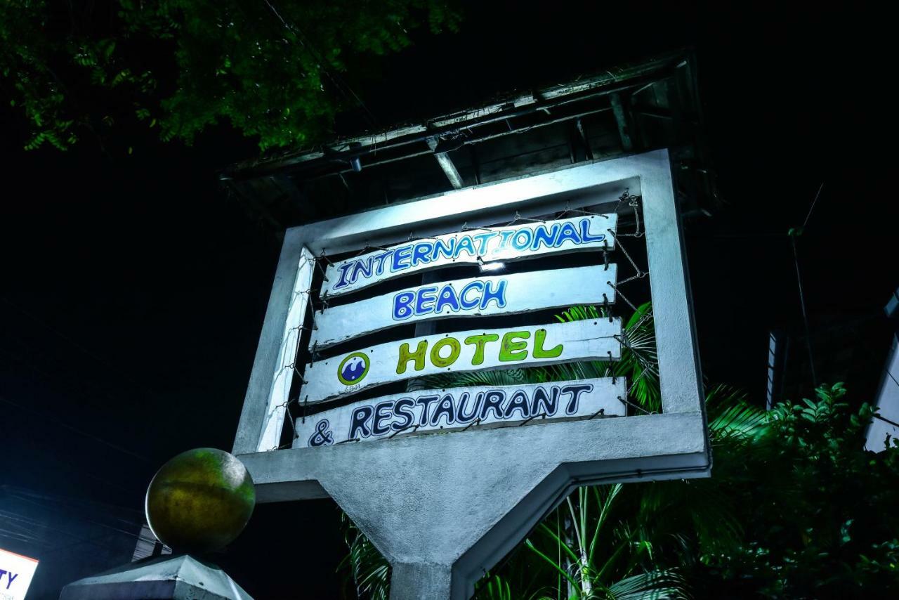 International Beach Hotel & Restaurant Hikkaduwa Esterno foto