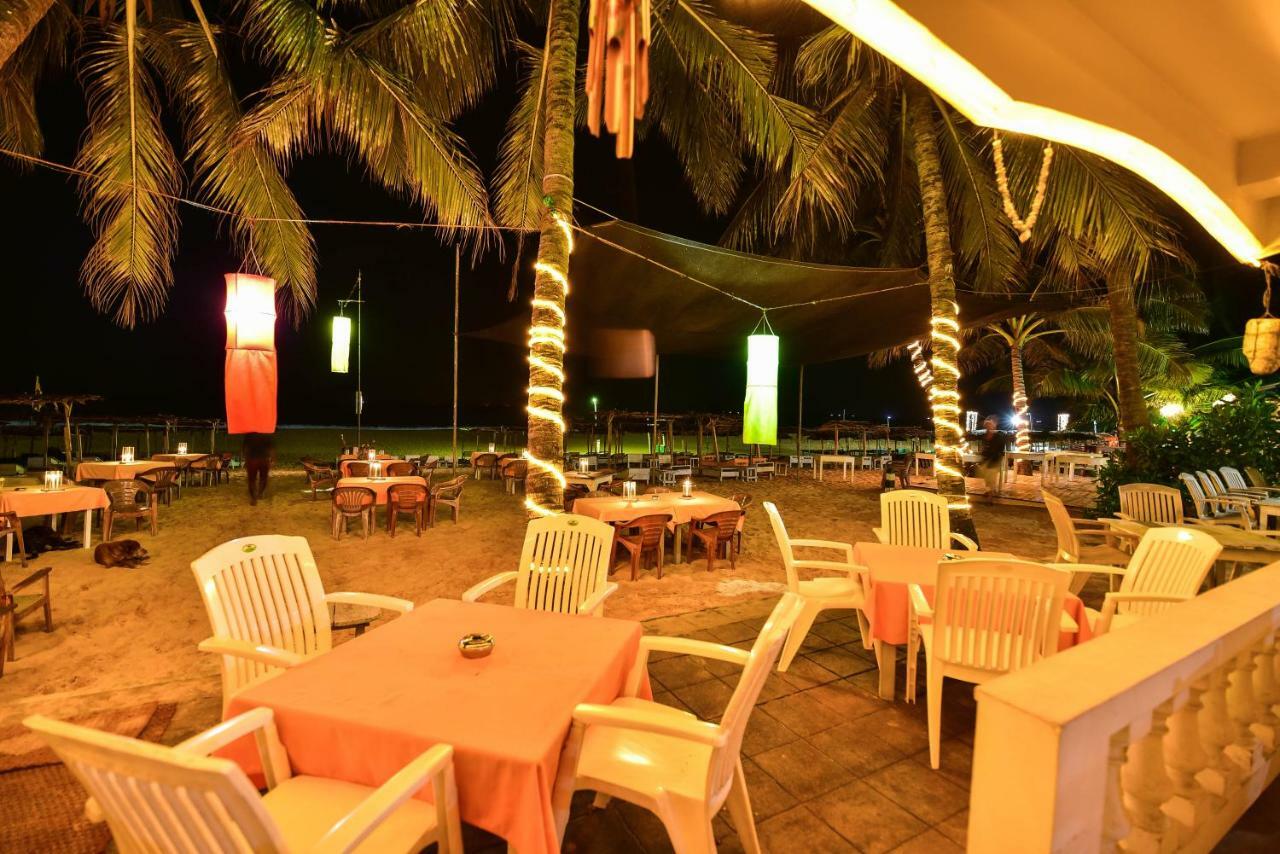 International Beach Hotel & Restaurant Hikkaduwa Esterno foto